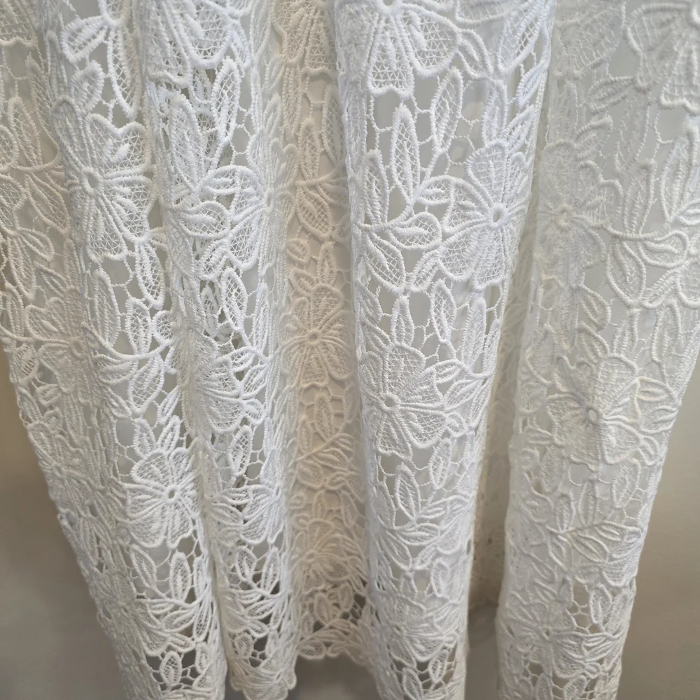 Astr White Flowery Lace Midi Dress Size Medium Nwot, Has One Very Small Flaw - Picture 9 of 16